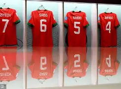 九游会J9 登录入口- 亚马尔侧身无视c罗主动握手 